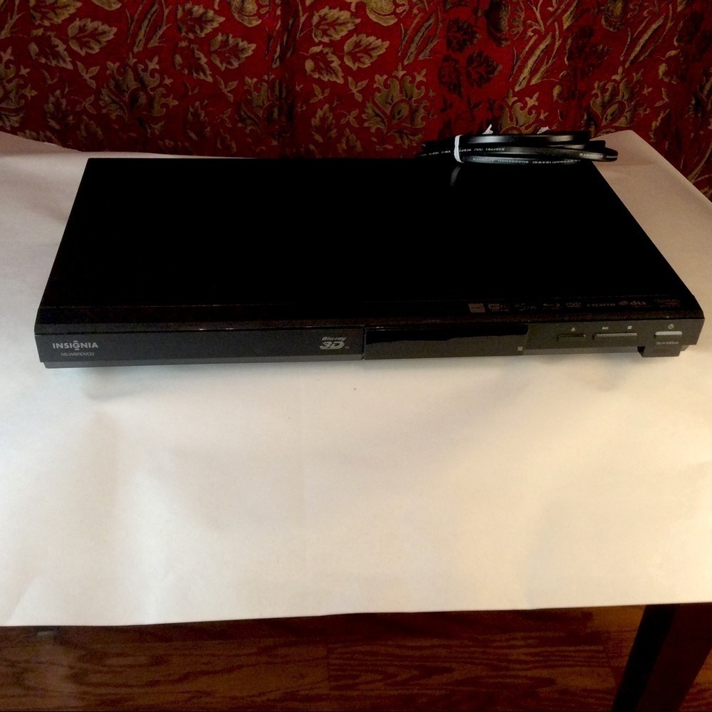 Insignia Blu-Ray DVD Player NS-WBRDVD3